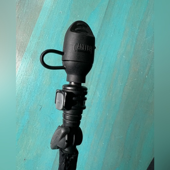 Camelbak Maximum Gear Condura Thermobak 2L 70 oz Insulated Hydration Pack - Picture 4 of 8